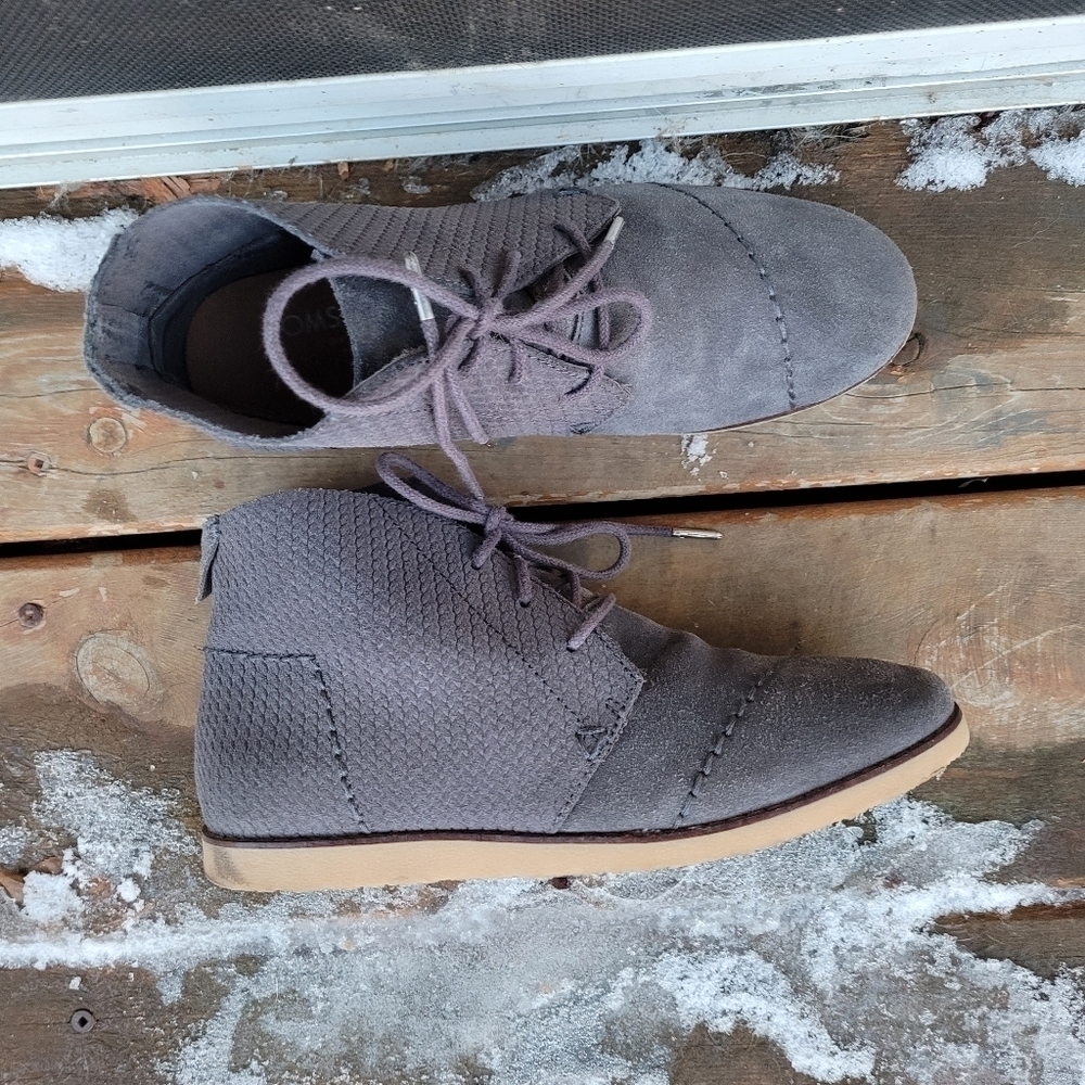 Tom's Mateo Suede Chukka Boot